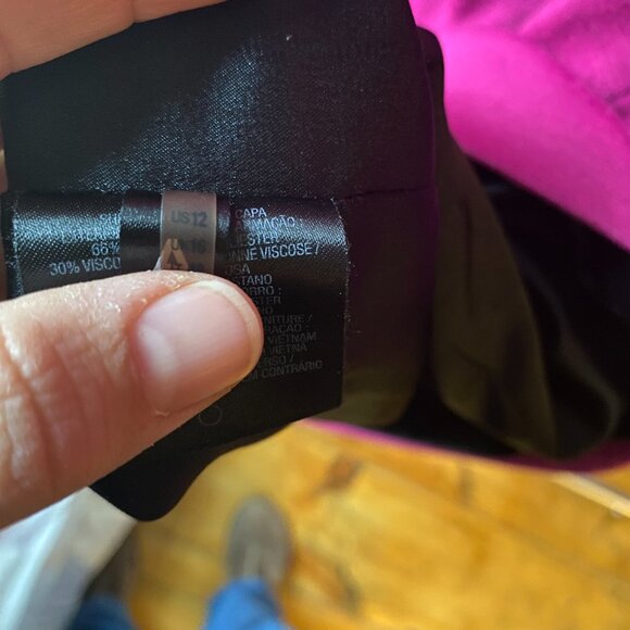 T Tahari Beach Rose Beaded Neck Sheath Dress - Picture 4 of 5